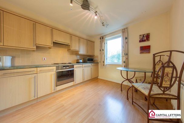 2 bedroom flat to rent - Photo 1