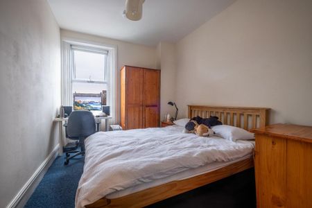 6 bedroom terraced house to rent - Photo 3