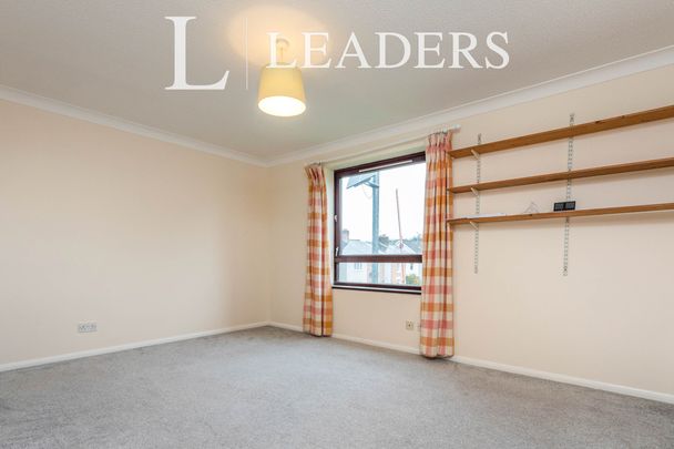 1 bedroom property to rent Elm Road, Redhill, RH1 - Photo 1