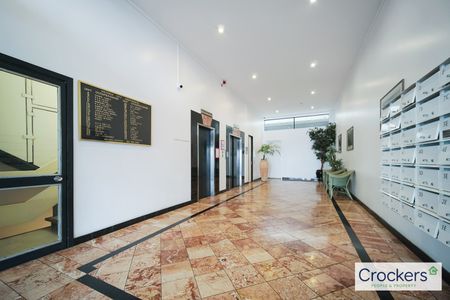 Victoria City - Opposite Sky Tower - Carpark available - Photo 4