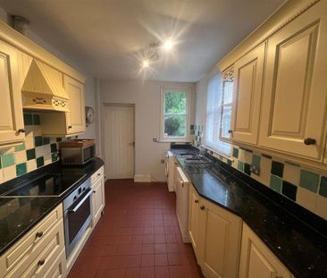 2 bedroom terraced house to rent - Photo 4