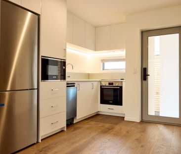 11 Helen Jenepher Lane, Mount Wellington - Photo 3