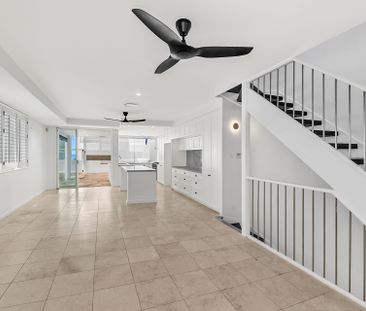 Unit 1/105 Albatross Avenue - Photo 1