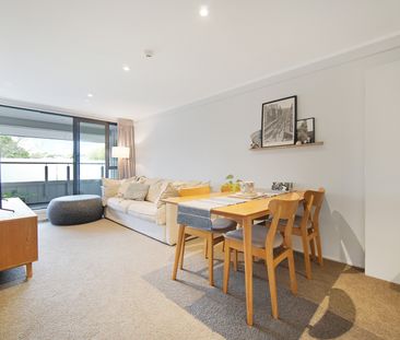 Sunny 1-Bedroom + Study Apartment with Car Park & Facilities - Photo 6