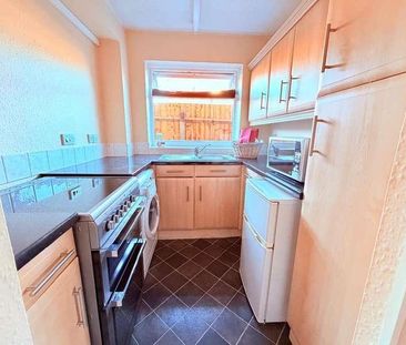 Cecil Drive, Tividale, Oldbury, B69 - Photo 1