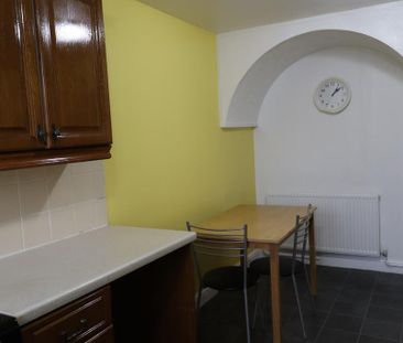 3 bedroom terraced house to rent - Photo 6