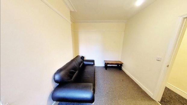 Thurlow Road, Leicester - Photo 1