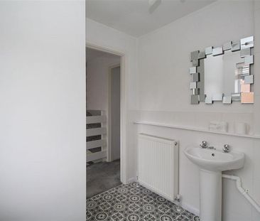 2 bedroom terraced house to rent - Photo 6