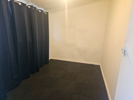 Three Bedroom Home - Available 08&sol;09&sol;2025 - Photo 3