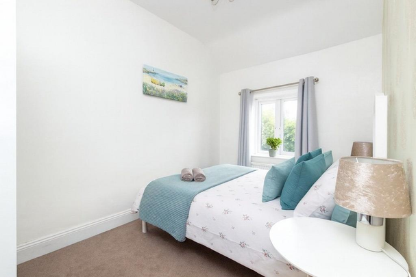 3 bedroom flat to rent - Photo 1