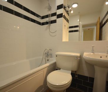 2 bedroom terraced house to rent - Photo 3