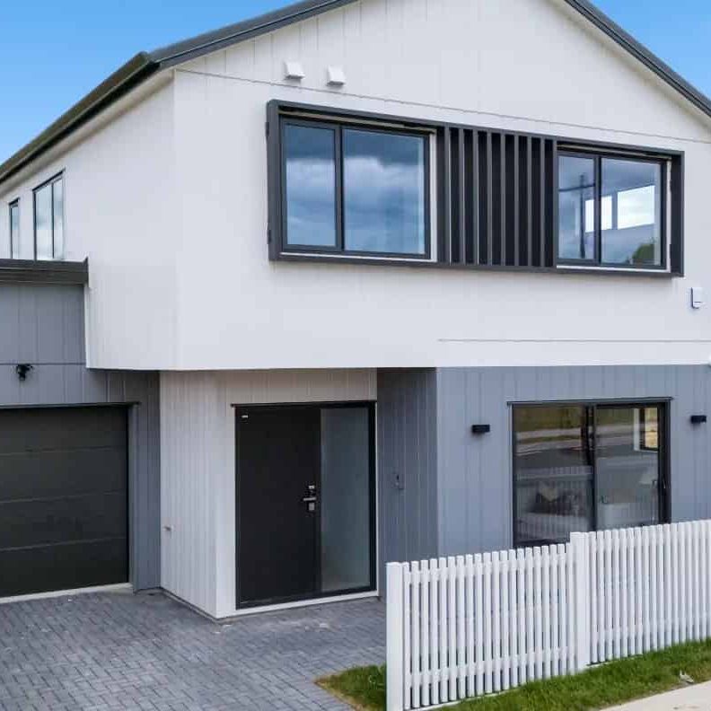 Brand new 4 bedroom family home - Photo 1