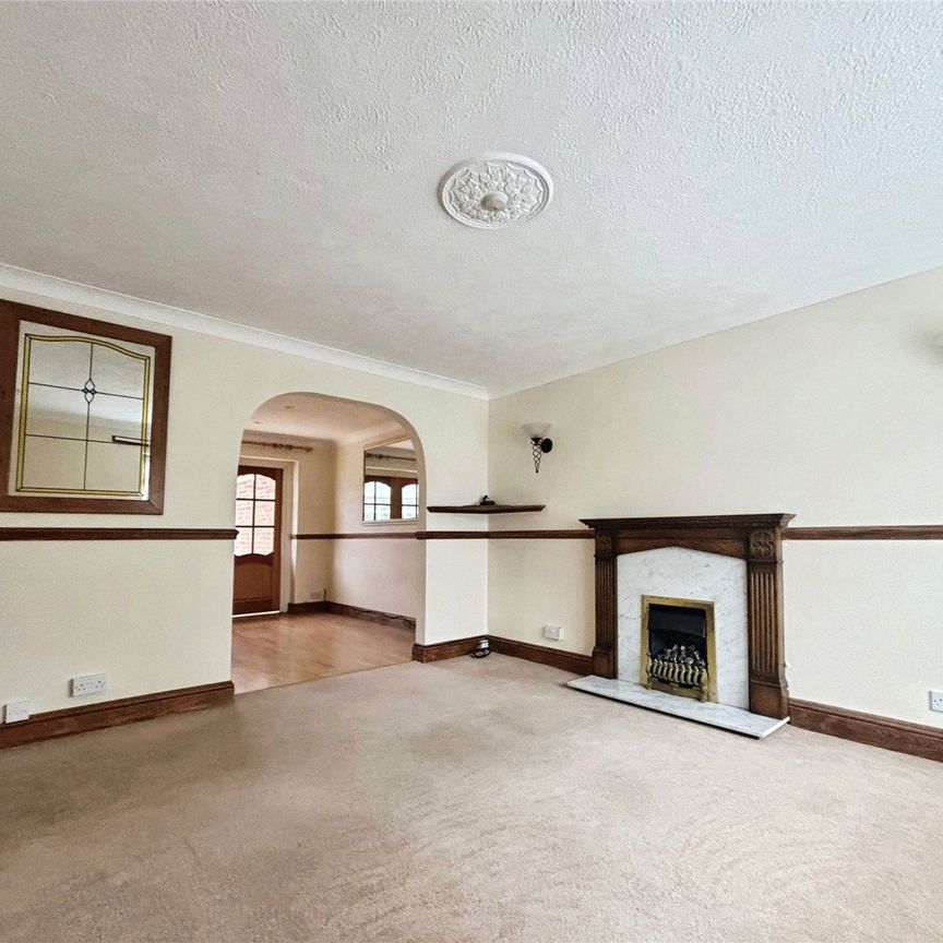 3 bedroom house to rent Avalon Way, Worthing, BN13 - Photo 1