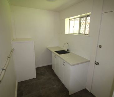 FULLY REFURBISHED, GREAT VALUE RENTAL! - Photo 2