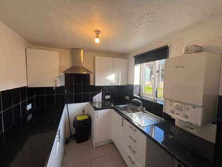 2 bedroom terraced house to rent - Photo 4