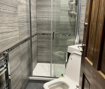 1 bedroom in a house share to rent - Photo 4