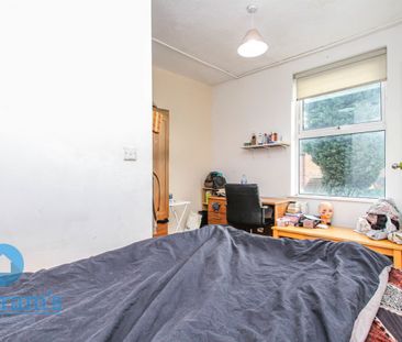 4 bed Mid Terraced House for Rent - Photo 6