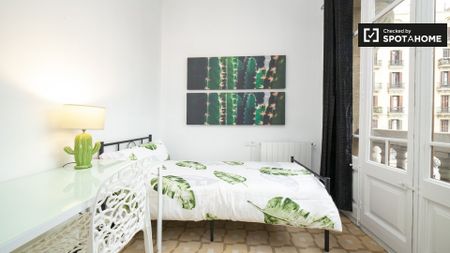 barcelona, Catalonia 08013 - Photo 3