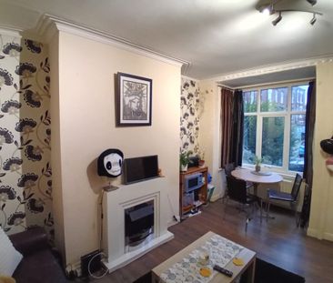 3 Bed - 35 Lumley Road, Burley, Leeds - LS4 2NH - Student - Photo 1