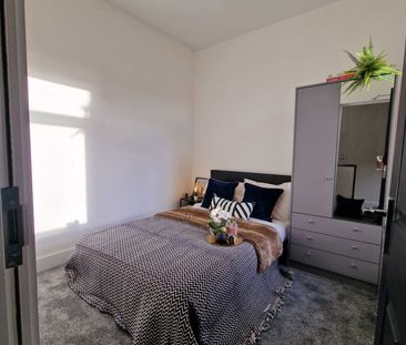 Room 4, Colchester Road, Southend On Sea - Photo 3