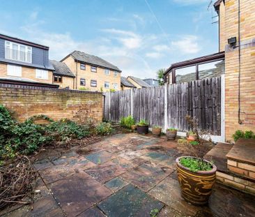 3 bedroom semi-detached house to rent - Photo 3