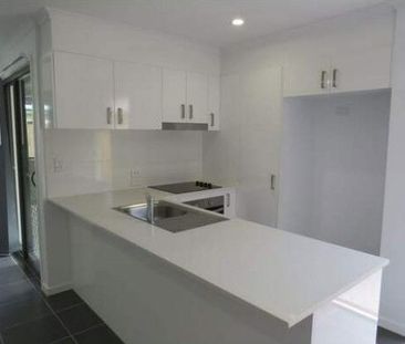 Open Living & Modern Design - Photo 2