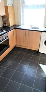 4 bedroom terraced house to rent - Photo 4