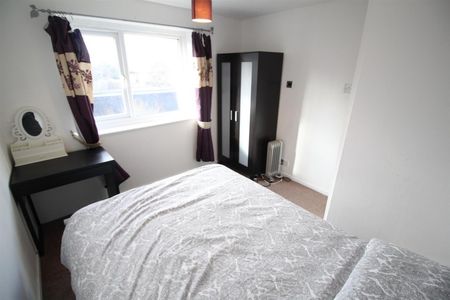 2 Bedroom Flat - First Floor - Photo 5