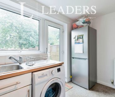 2 bedroom house to rent Keats Way, Hitchin, SG4 - Photo 2