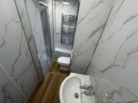 North Denes Road, Great Yarmouth - Photo 4