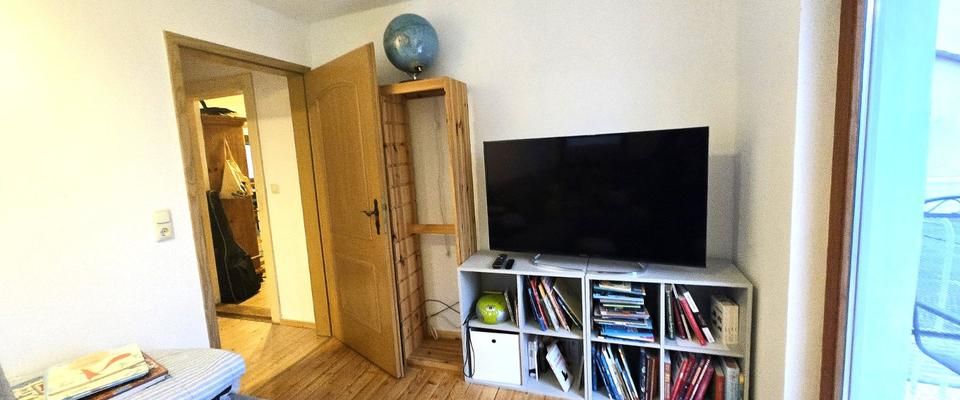 4-Zimmer-Whg.: stadtnahe und wunderbar ruhig! - Photo 1