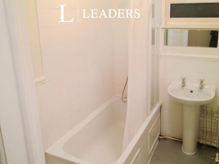 2 bedroom apartment to rent St. Helens Road, SS0 - Photo 4