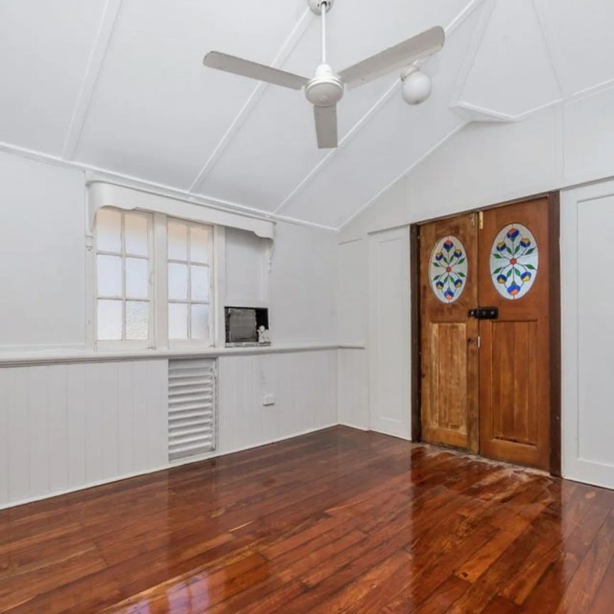 Charming and Rural - Photo 1