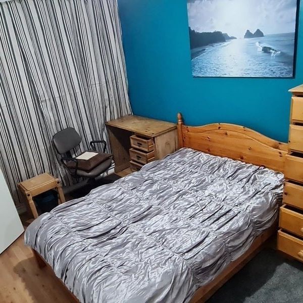 Room in a Shared Flat, Tildesley Rioad, SW15 - Photo 1