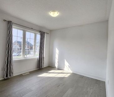 For Lease - 9 Acacia Court, East Gwillimbury, Ontario - Photo 4