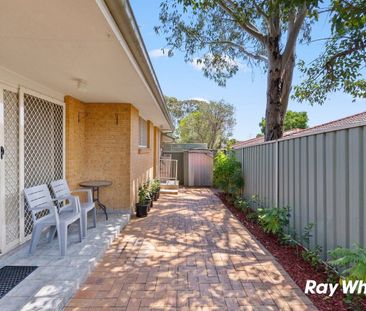 Private & Convenient Residence - Photo 6