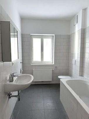 Helle 2-Zimmer Wohnung mit Balkon und Lift in Krems-Zentrum - Photo 1