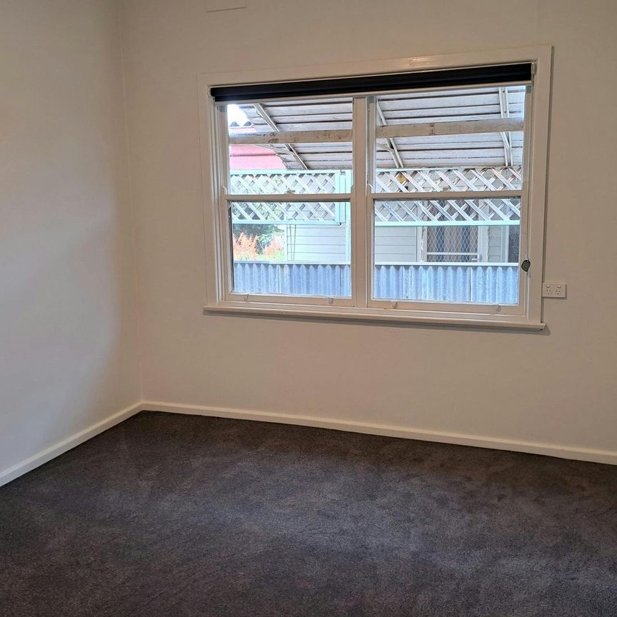 Tastefully renovated - Photo 1