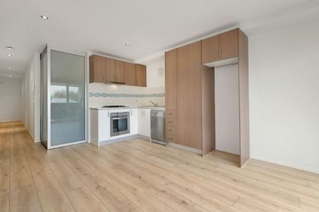 Unit 306/11-13 O'Connell Street, North Melbourne. - Photo 2