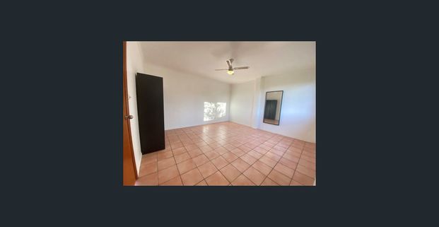 One-Bedroom Granny Flat in a Quiet Location - Photo 1