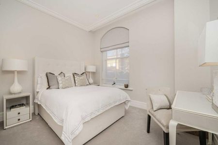 3 bedroom flat to rent - Photo 4