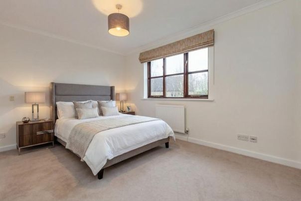 4 bedroom detached house to rent - Photo 1