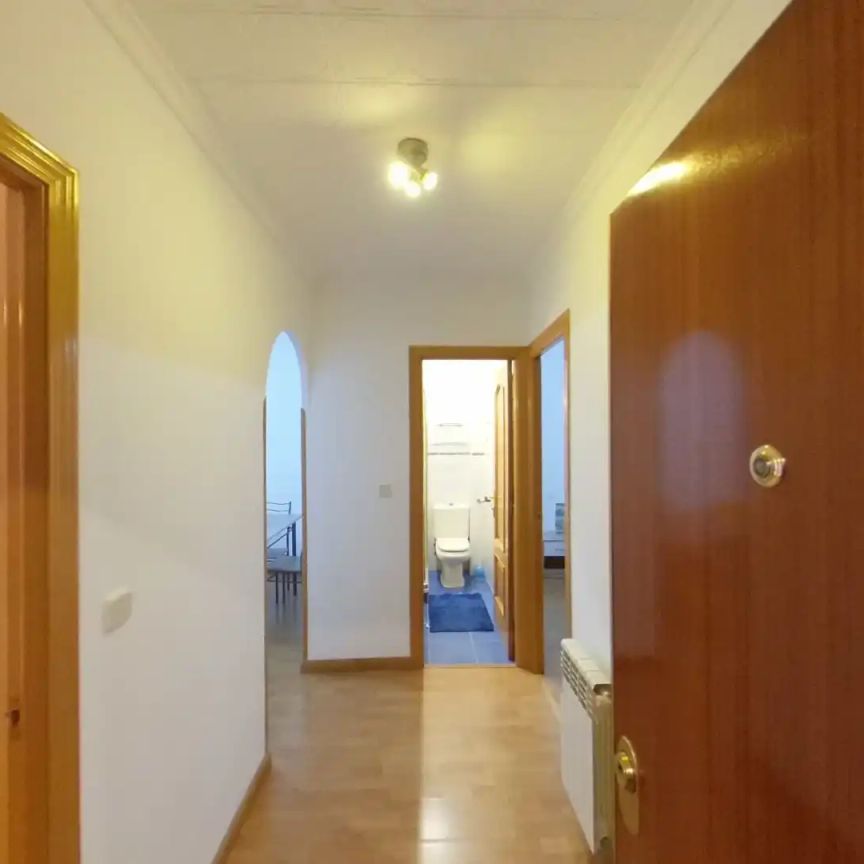 Piso de alquiler en Plaza de Arteijo, Pilar - Foto 1