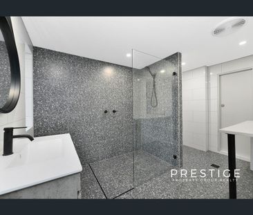 RENOVATED FLAT SECONDS AWAY FROM ARNCLIFFE STATION! - Photo 4