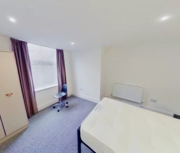 2 Bedroom House - Photo 5