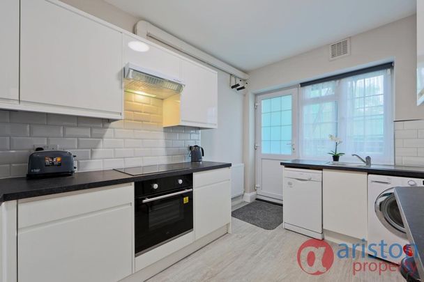 1 bedroom in a flat share to rent - Photo 1