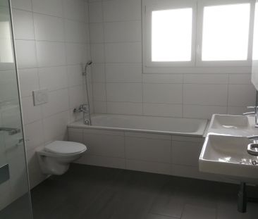 3.5 Zimmer, 90 m², 2. Stock - Photo 3