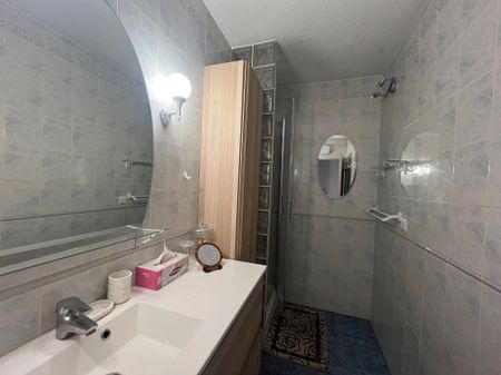 Location Appartement 3 pièces 70m² TOULON 83000 - Photo 4