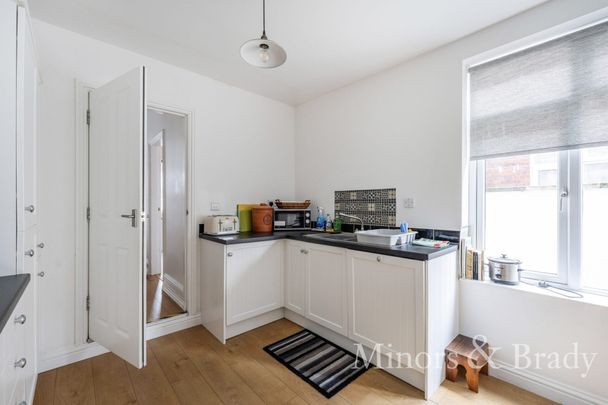 North Denes Road, Great Yarmouth, NR30 - Photo 1