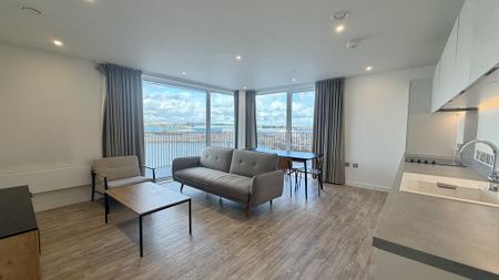 3 bedroom flat to rent - Photo 2